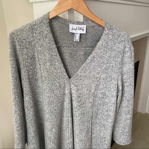 JOSEPH RIBKOFF Gray V-neck Tunic Asymmetrical Top - Picture 4 of 11